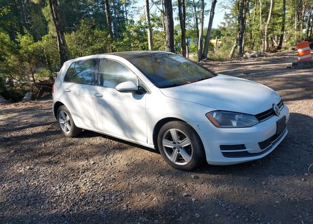 2017 VOLKSWAGEN Golf