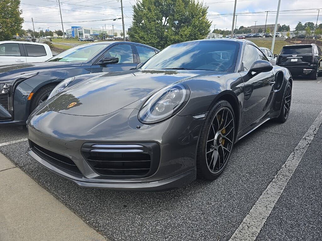 2018 PORSCHE 911
