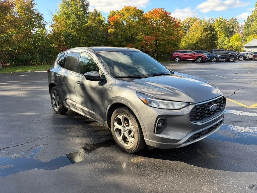 2023 FORD Escape