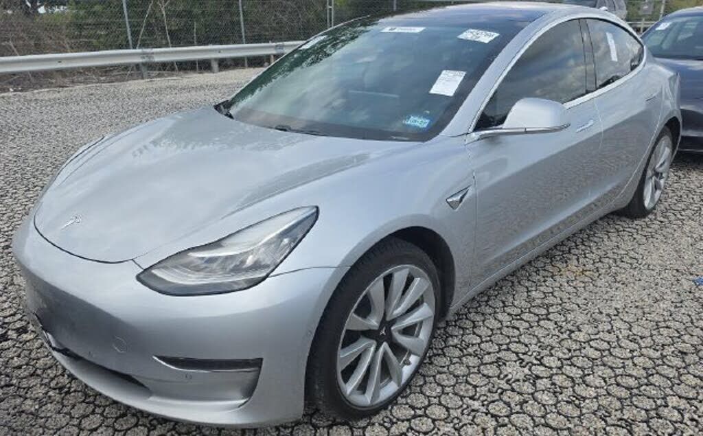 2018 TESLA Model 3