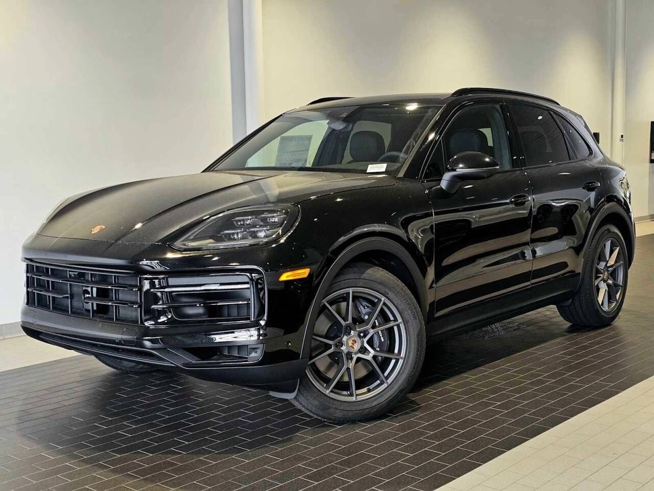 2025 PORSCHE Cayenne