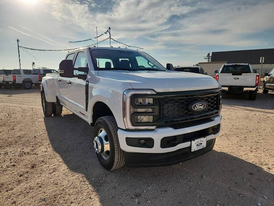 2027 FORD F-350