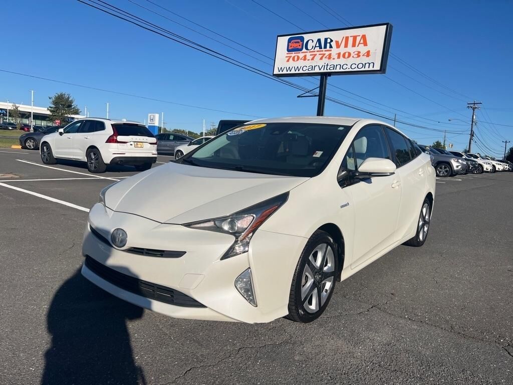 2017 TOYOTA PRIUS