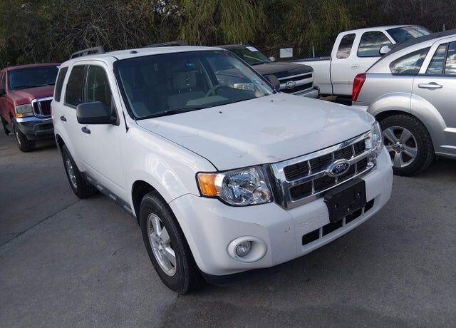 2011 FORD Escape