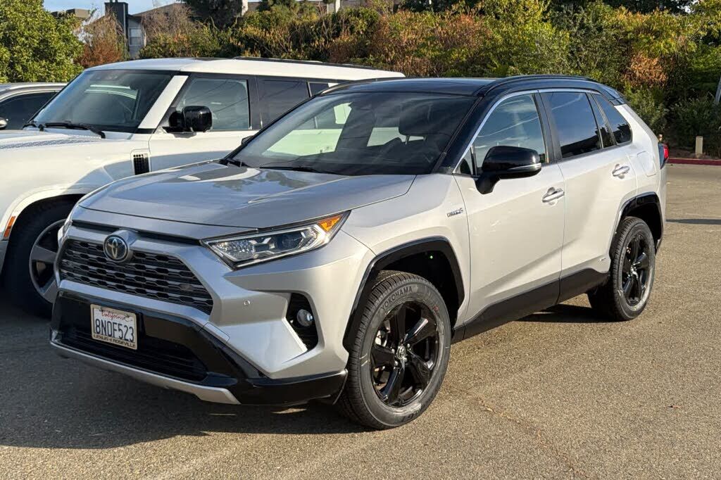 2019 TOYOTA RAV4
