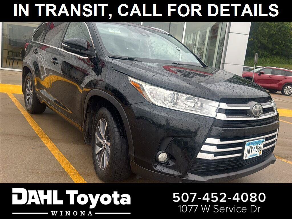 2017 TOYOTA Highlander