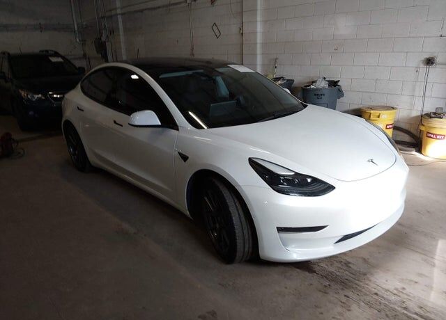 2021 TESLA Model 3