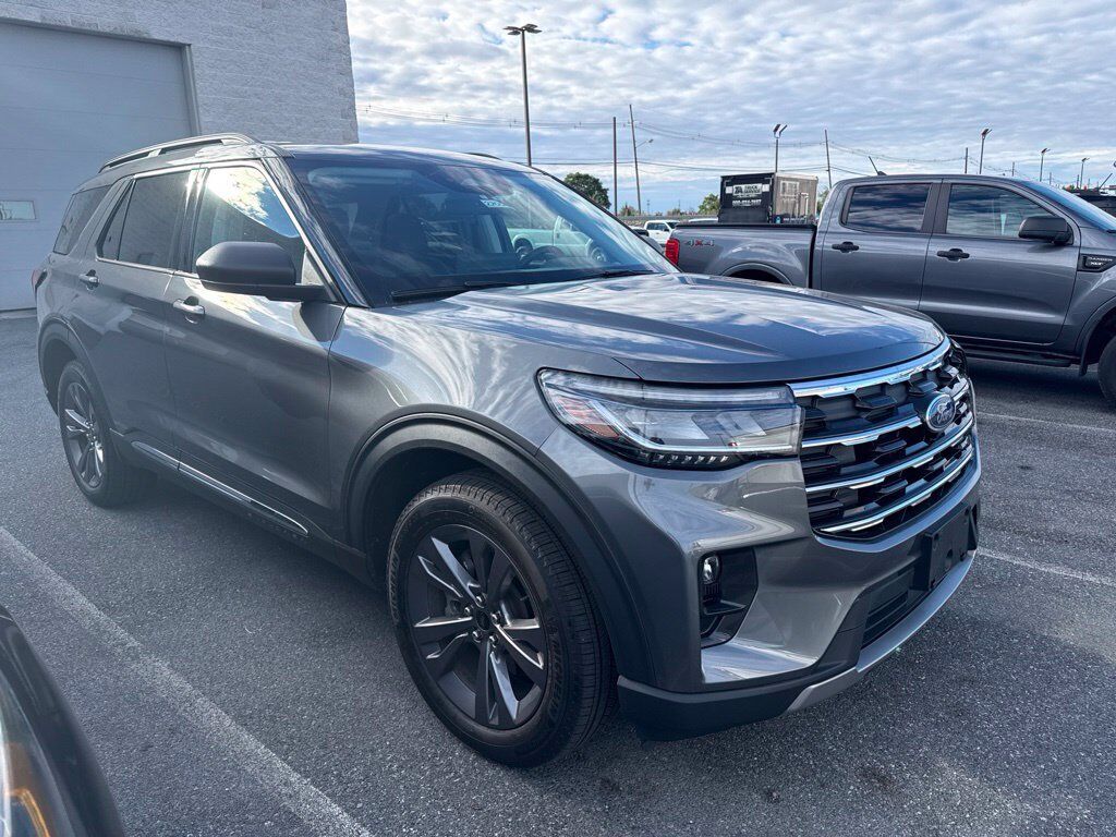 2025 FORD Explorer
