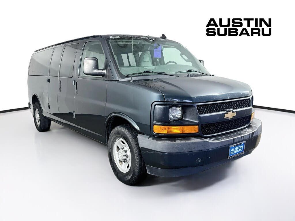 2017 CHEVROLET Express