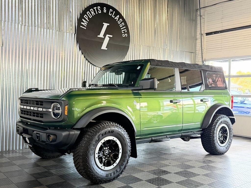 2022 FORD Bronco