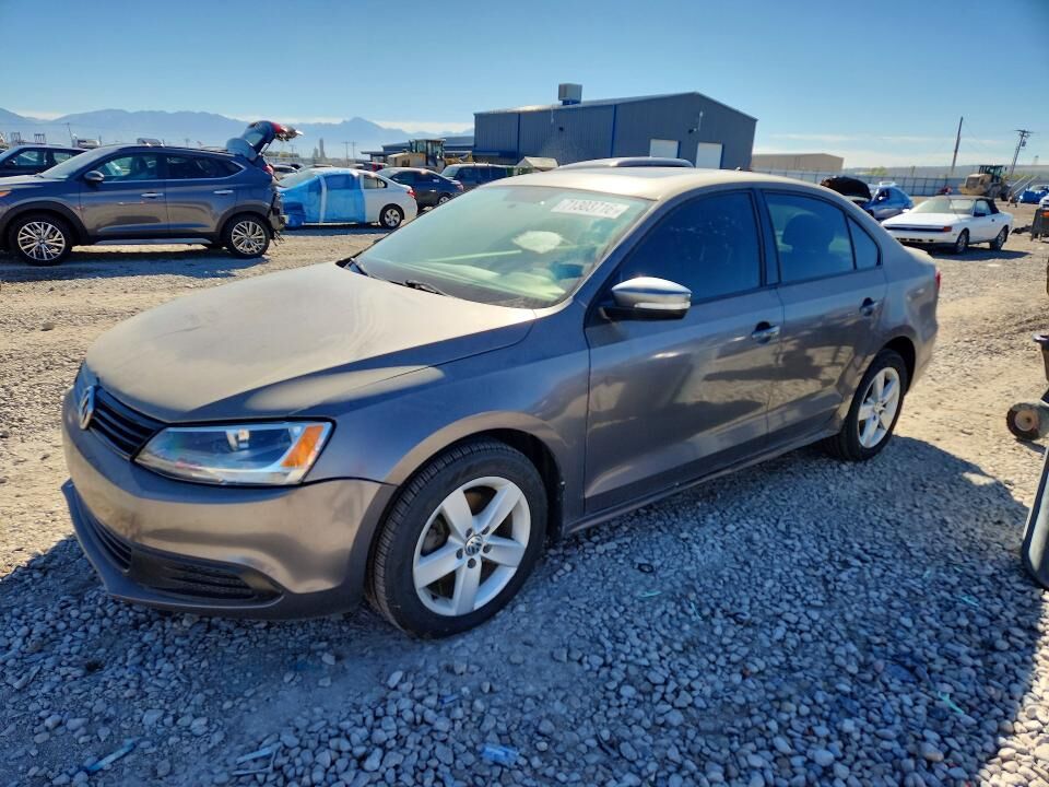 2011 VOLKSWAGEN Jetta