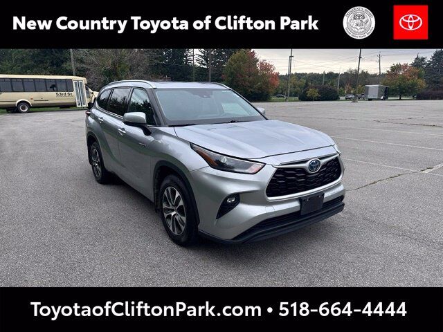 2021 TOYOTA Highlander