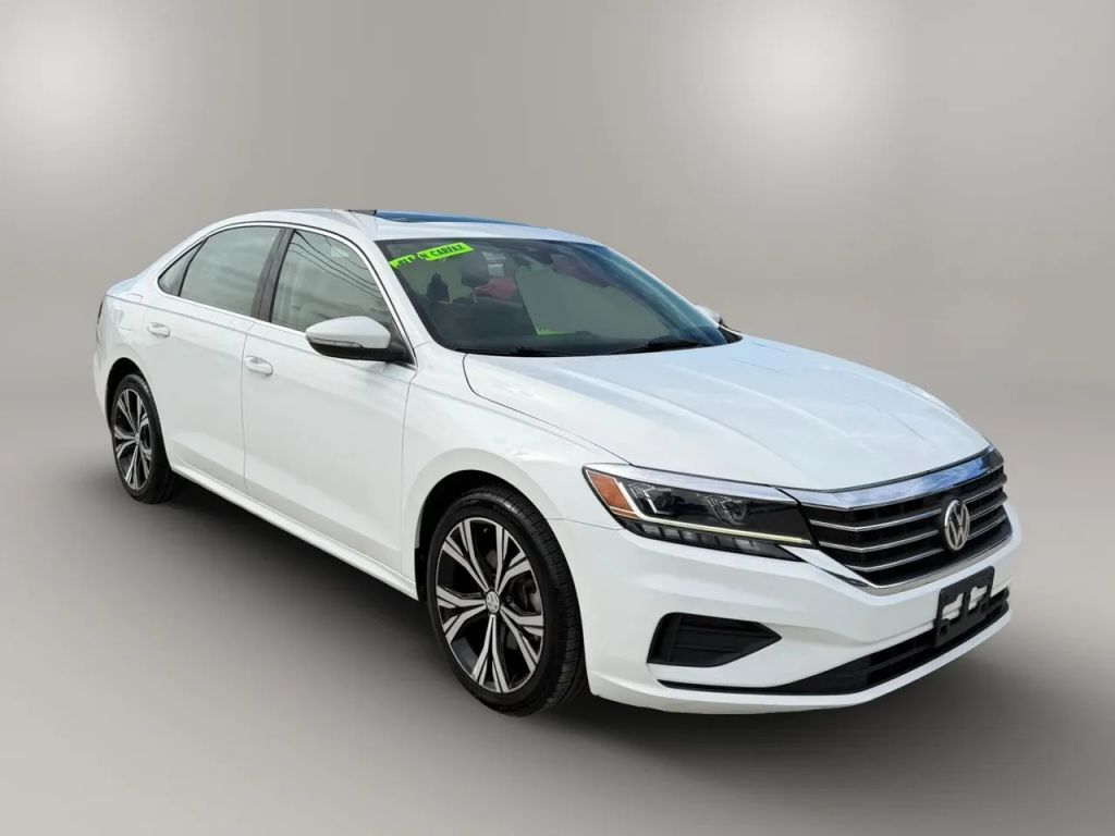 2022 VOLKSWAGEN Passat