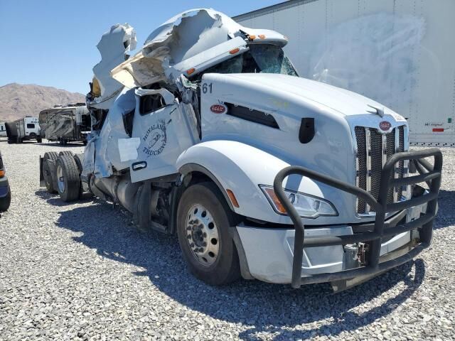 2023 PETERBILT 579