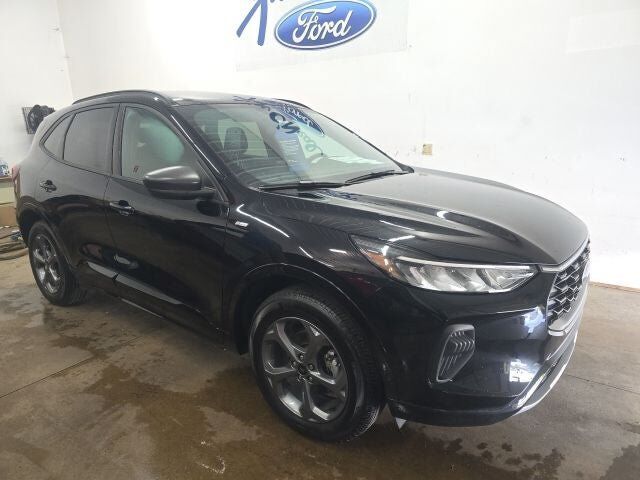 2024 FORD Escape