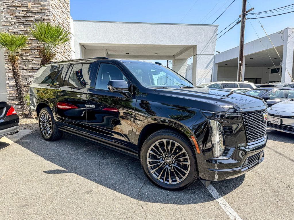 2025 CADILLAC Escalade ESV