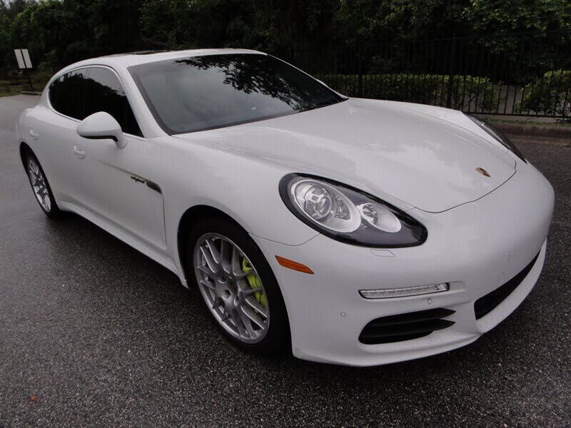 2014 PORSCHE Panamera