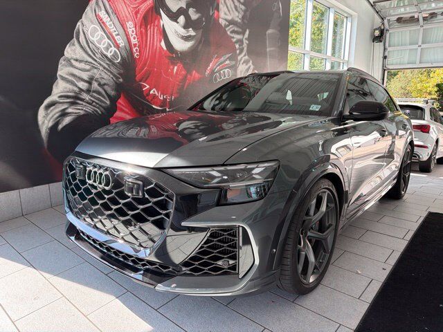 2026 AUDI RS Q8