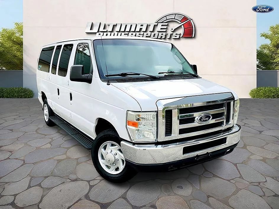 2011 FORD E-350