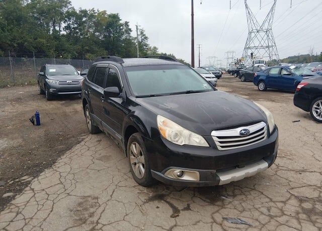 2012 SUBARU Outback