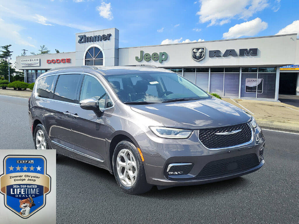 2023 CHRYSLER Pacifica