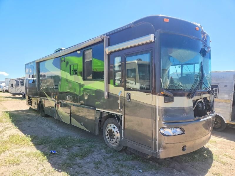 2005 FREIGHTLINER XC Chassis