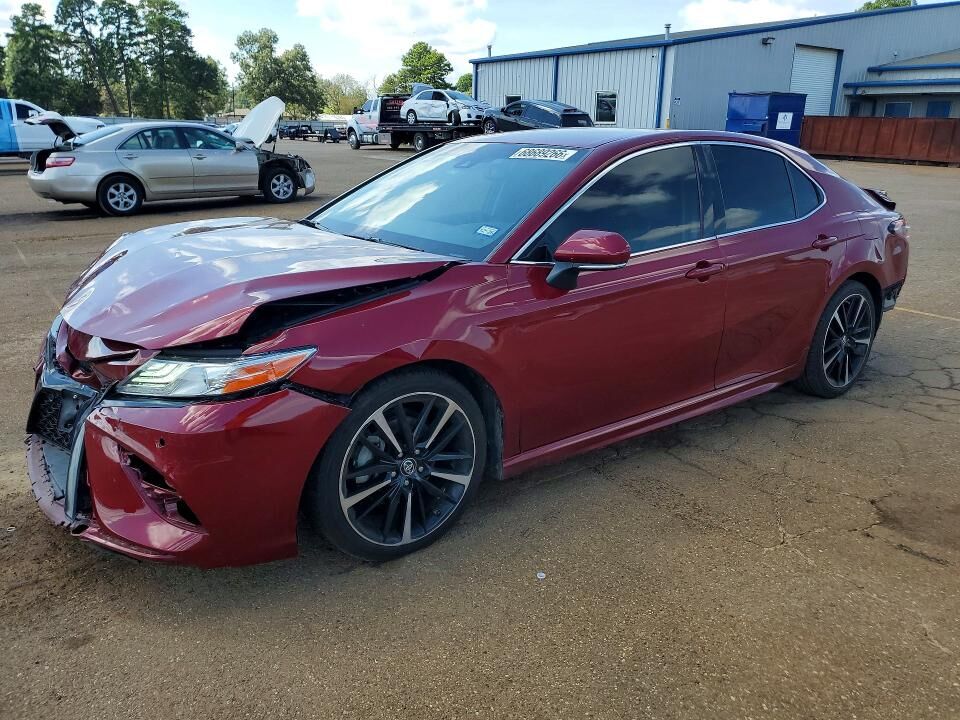 2018 TOYOTA Camry