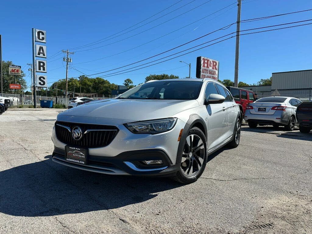 2018 BUICK Regal TourX