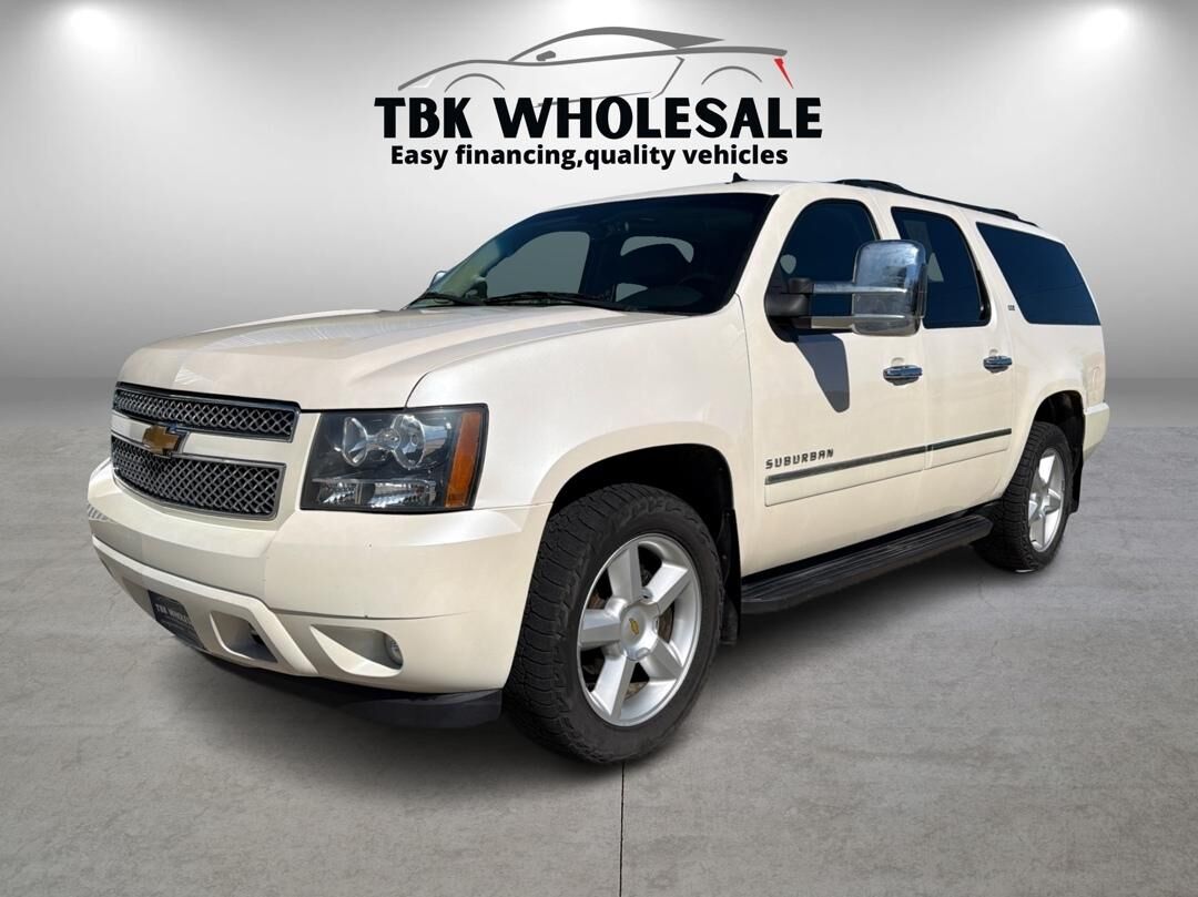 2013 CHEVROLET Suburban