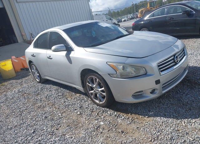 2014 NISSAN Maxima