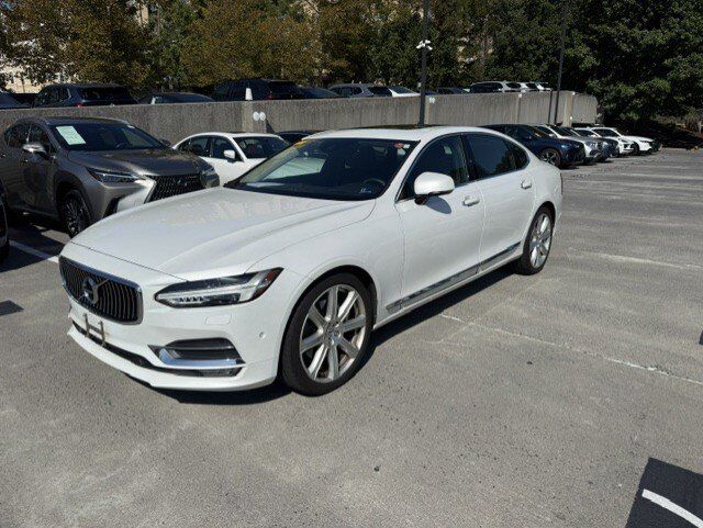 2018 VOLVO S90