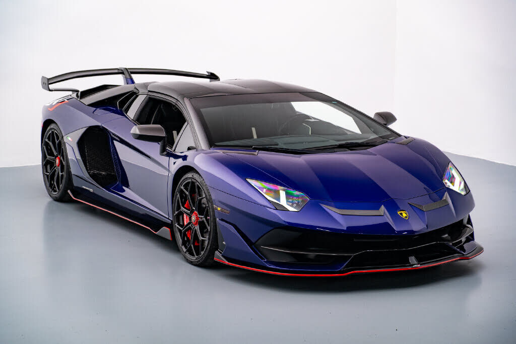 2021 LAMBORGHINI Aventador