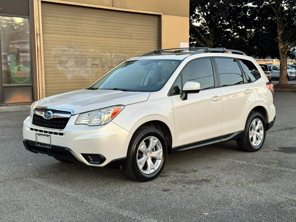 2015 SUBARU Forester