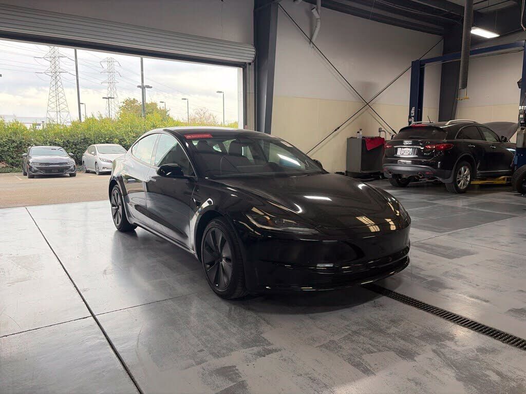 2024 TESLA Model 3