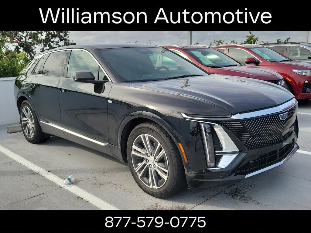 2024 CADILLAC Lyriq