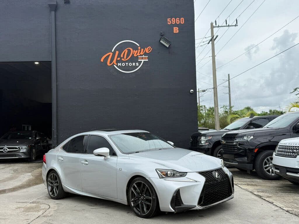 2017 LEXUS IS