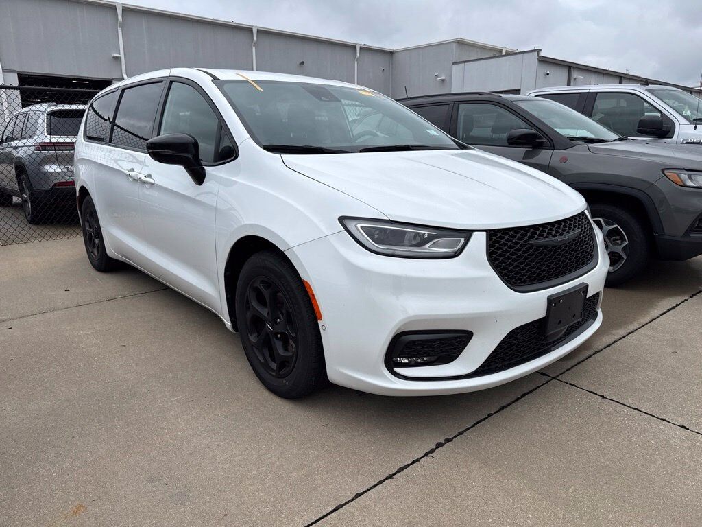 2024 CHRYSLER Pacifica