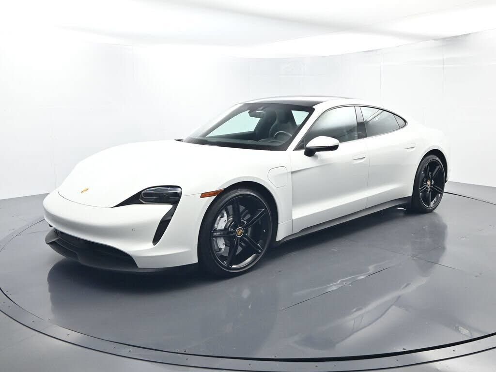 2024 PORSCHE Taycan