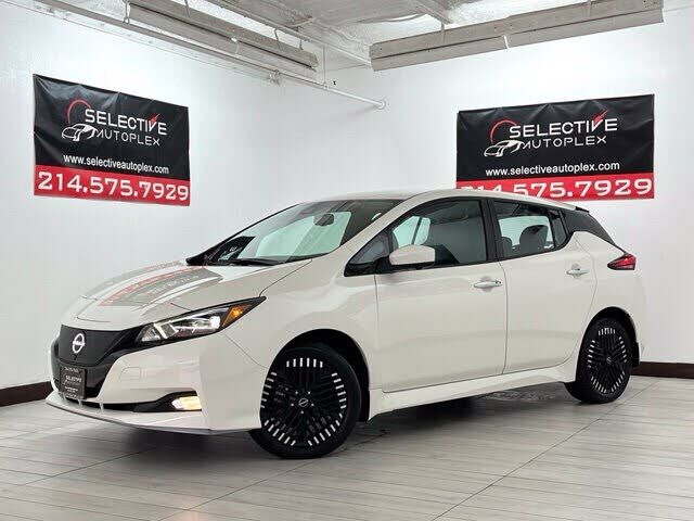 2025 NISSAN Leaf