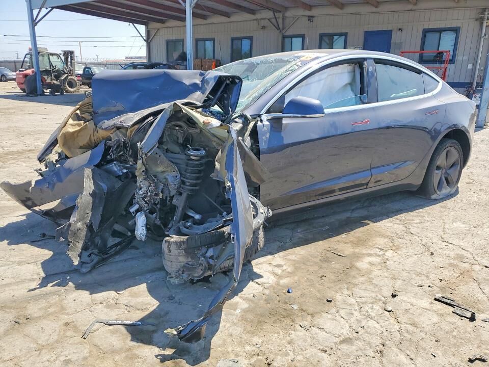 2018 TESLA Model 3