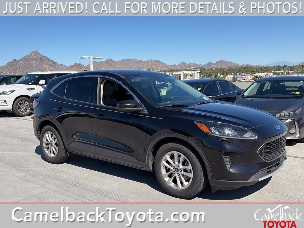 2020 FORD Escape