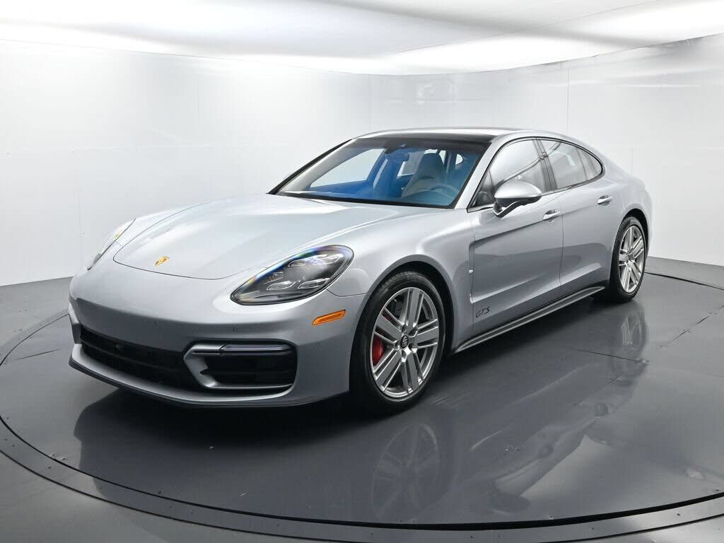 2022 PORSCHE Panamera