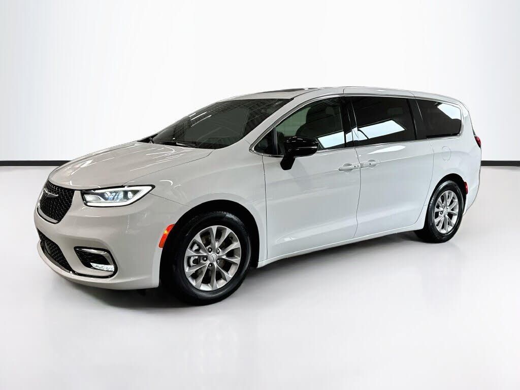 2026 CHRYSLER Pacifica