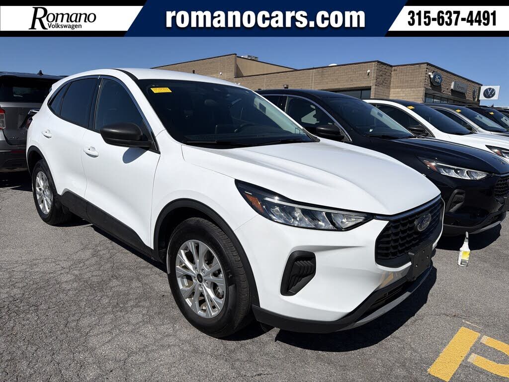 2023 FORD Escape