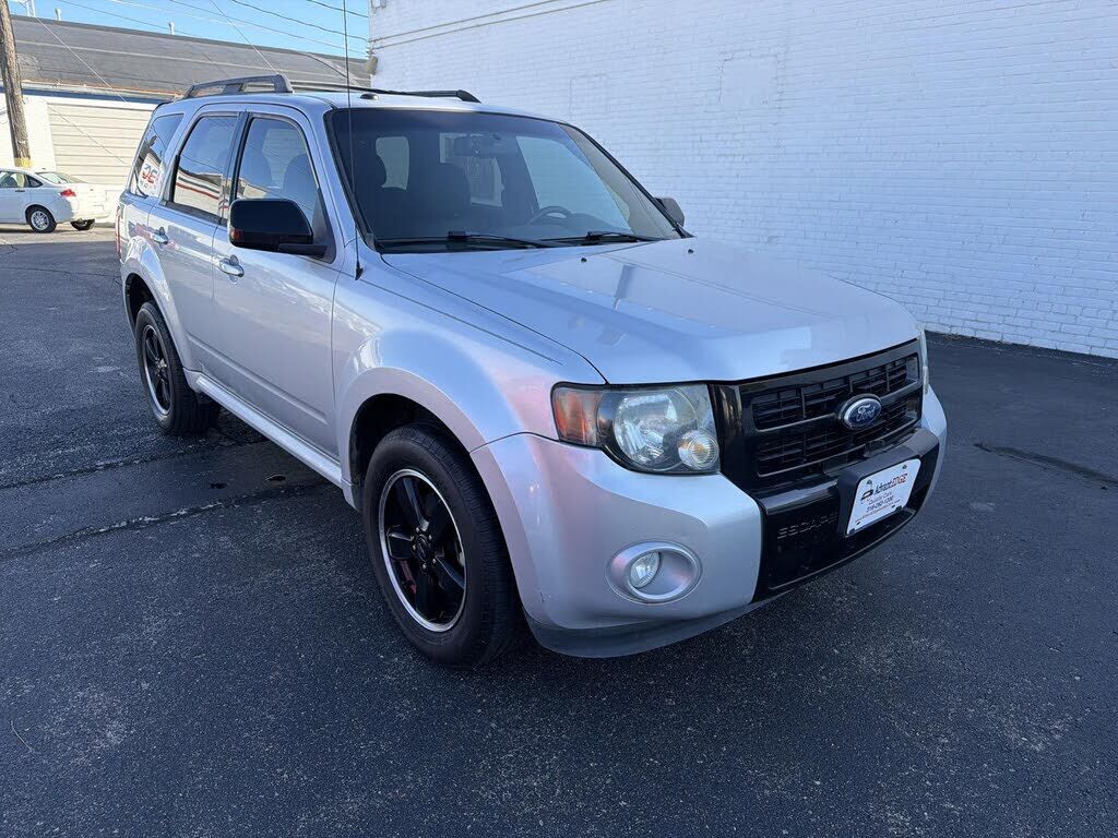 2010 FORD Escape