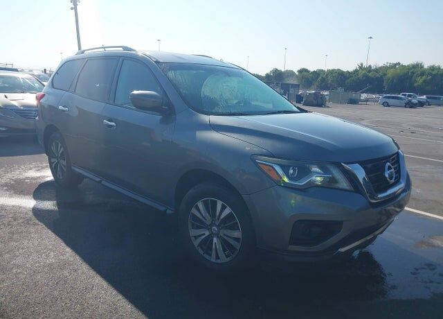 2017 NISSAN Pathfinder