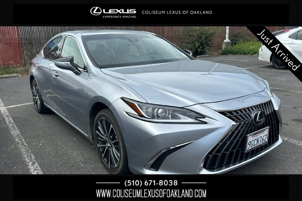 2023 LEXUS ES