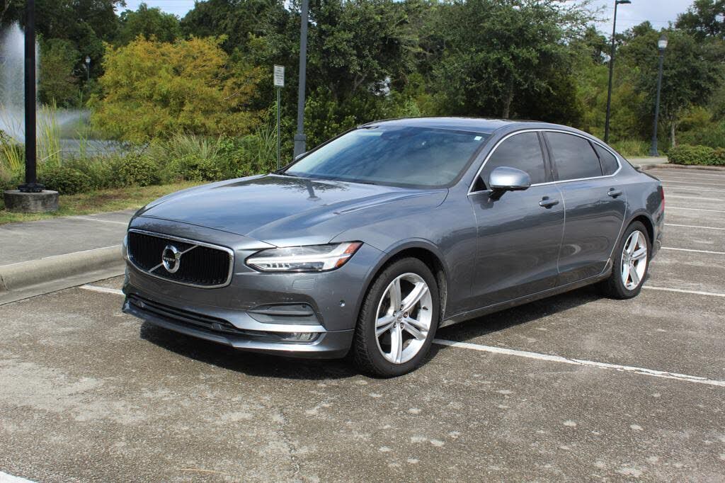 2018 VOLVO S90