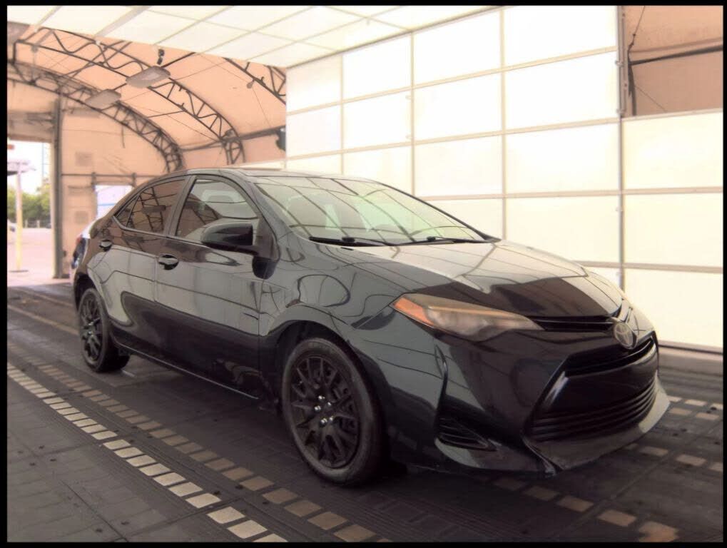 2017 TOYOTA Corolla