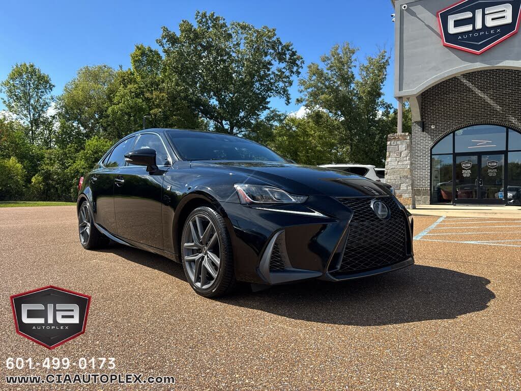 2020 LEXUS IS